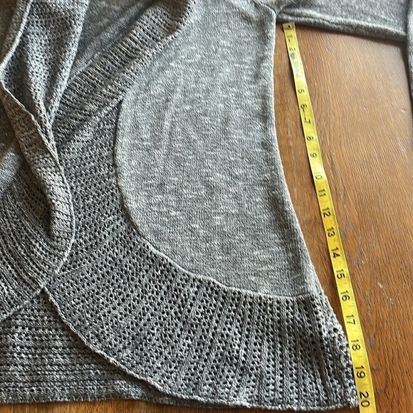 Torrid Cardigan Crochet Trim Cascade Front Size 00 M/L Heather Gray Long Sleeves - Picture 9 of 14